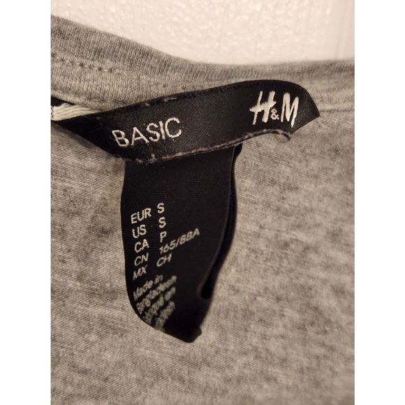 H+M Basic Women's Small (WS30) - Picture 2 of 3